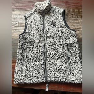 Primrose Schools vest